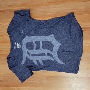 Detroit tigers shirt